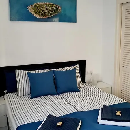 Ocean View Apartment *